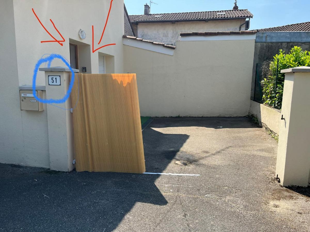 Le Petit Prince , Jolie Maisonnette Terrasse Netflix Parking Prive Jeux De Societe Bourg-en-Bresse Zewnętrze zdjęcie